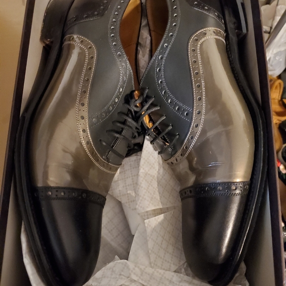 Gucci Spectators - Picture 2 of 4